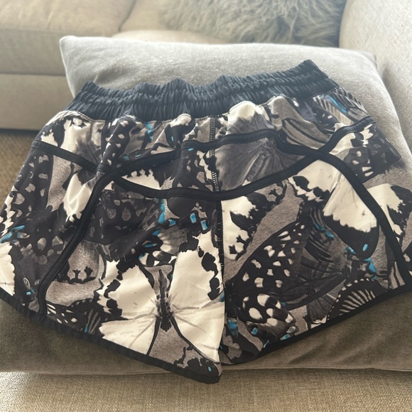 Lululemon shorts - Picture 2 of 4